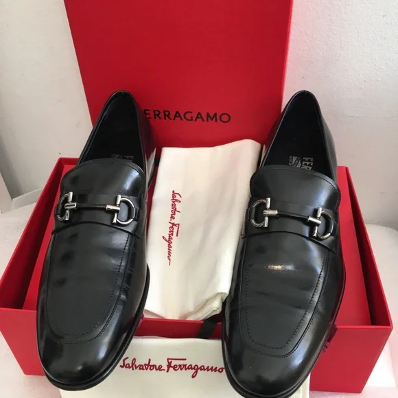 Salvatore Ferragamo Black Leather Men's Loafers. Made in Italy. Side 9